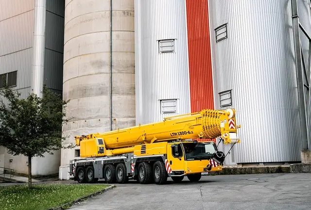 Bild 0 einer Mietmaschine vom Typ mobiele kraan 300 ton, Liebherr LTM 1300 6.3