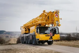 Afbeelding van een huurmachine van het type mobiele kraan 160 ton | Liebherr LTM 1160 5.2