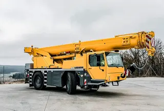 Vorschaubild 1 einer Mietmaschine vom Typ Mobilkran 40 Tonnen | Liebherr LTM 1040 2.1