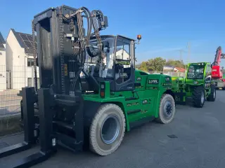 Afbeelding van een huurmachine van het type 18 ton Diesel | Kalmar DCG 180-6T 4500 mm