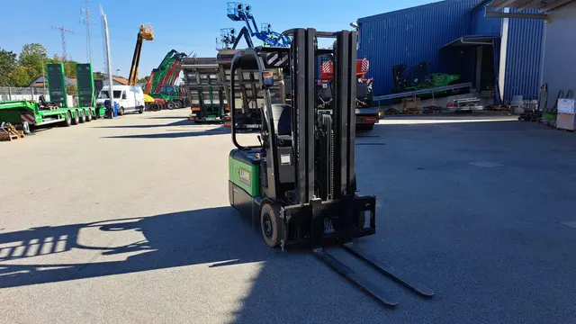 Bild 1 einer Mietmaschine vom Typ 1.8 ton elektrische driewieler | EP CPD18TV8 4800 mm