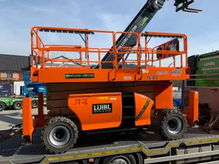 Vorschaubild 1 einer Mietmaschine vom Typ SBD-151 | JLG 4394RT