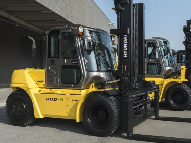 Bild 0 einer Mietmaschine vom Typ 8 ton Diesel | Hyundai 80D-9 6000 mm