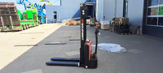 Bild 0 einer Mietmaschine vom Typ 1,2 Tonnen HH | EP ESL 122 2700 mm