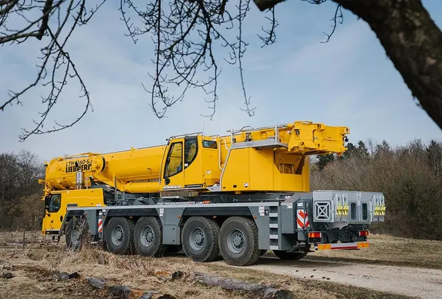 Bild 2 einer Mietmaschine vom Typ mobiele kraan 160 ton | Liebherr LTM 1160 5.2