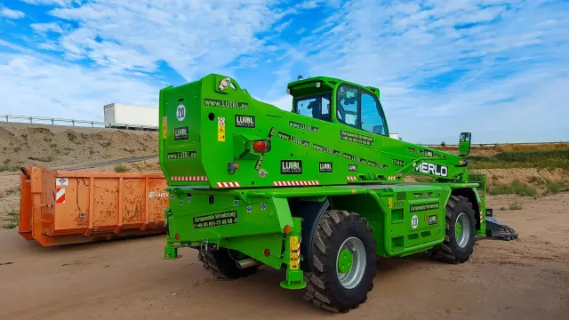 Bild 2 einer Mietmaschine vom Typ TSR-7024 | Merlo Roto 70.24S