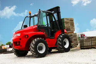 Vorschaubild 1 einer Mietmaschine vom Typ 5 Ton Ruw Terrein Heftruck | Manitou M50-4