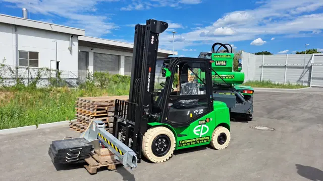 Bild 1 einer Mietmaschine vom Typ 3.8 ton elektrische heftruck | EP EFL382X5 6000 mm