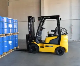 Afbeelding van een huurmachine van het type 1.8 ton van Gas vier wiel | Hyundai 18L-7M 5040 mm