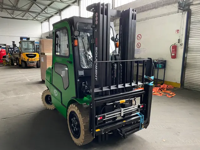 Bild 1 einer Mietmaschine vom Typ 3,5 ton elektrische | EP EFL352 4800 mm