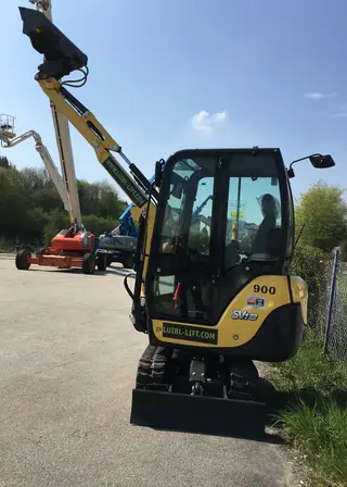Vorschaubild 3 einer Mietmaschine vom Typ 1.8 ton mini graafmachine | Yanmar SV18