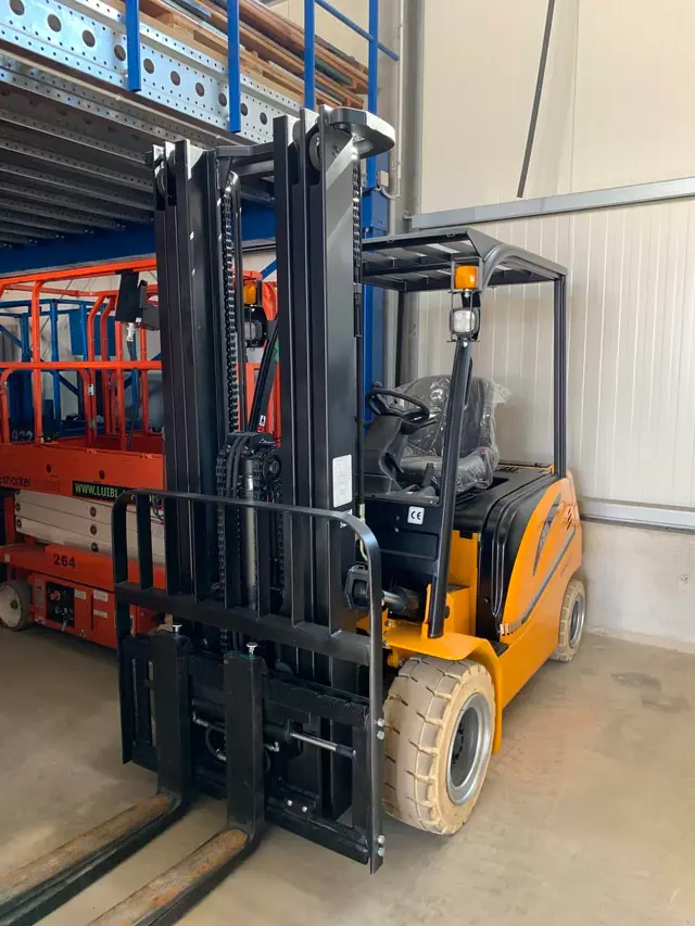 Bild 4 einer Mietmaschine vom Typ 3,5 ton elektrische | Maximum Heftruck FBA35-JZ 4500 mm