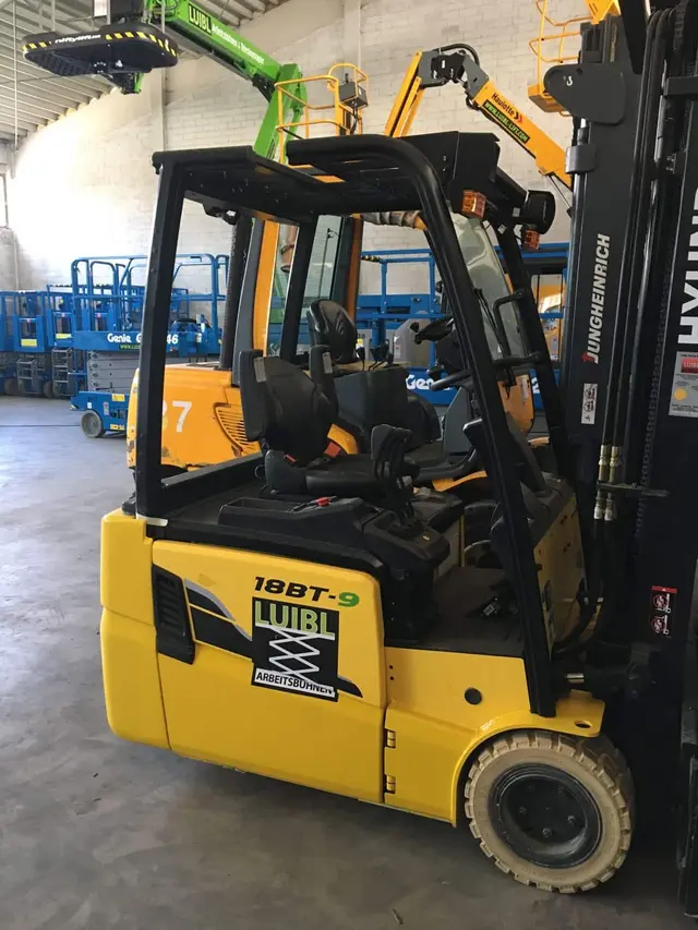 Bild 4 einer Mietmaschine vom Typ 1.8 ton elektrische driewieler | Hyundai 18BT-9 5500 mm