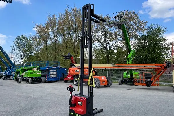 Bild 1 einer Mietmaschine vom Typ 1,6 Tonnen HH | EP ES16-16WA 4300 mm