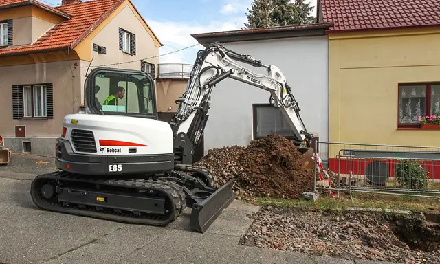Bild 1 einer Mietmaschine vom Typ 8,5 Ton Van Compacte Graafmachines | Bobcat E85