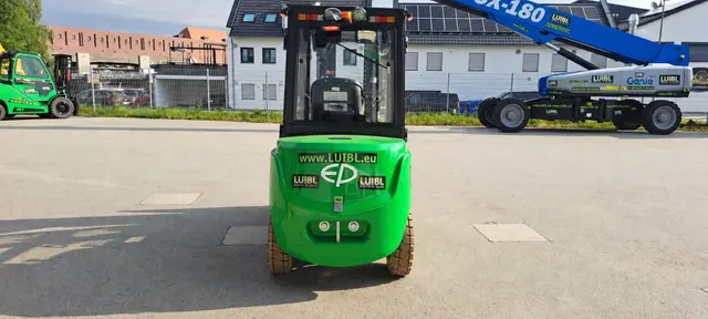 Bild 1 einer Mietmaschine vom Typ 3.8 ton elektrische heftruck | EP EFL382X5 4500 mm
