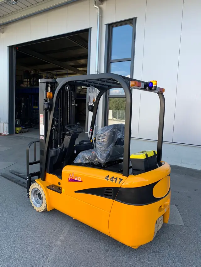 Bild 3 einer Mietmaschine vom Typ 2 ton elektrische driewieler | Max Heftruck FB20S-MJZ 4500 mm