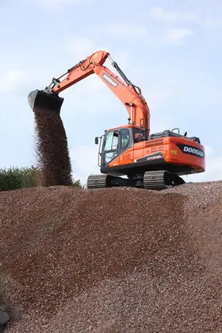 Afbeelding van een huurmachine van het type 23 ton graafmachine op rupsbanden | Doosan DX-235LC-5