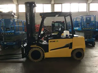 Vorschaubild 4 einer Mietmaschine vom Typ 5 ton elektrische | Hyundai 50B-9 6000 mm