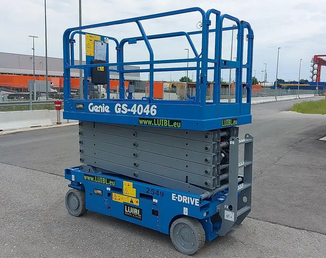Bild 4 einer Mietmaschine vom Typ SBE-140 | Genie GS 4046 E-Drive