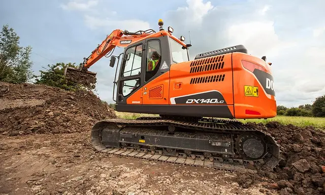 Bild 0 einer Mietmaschine vom Typ 14 ton graafmachine op rupsbanden | Doosan DX 140LC-5