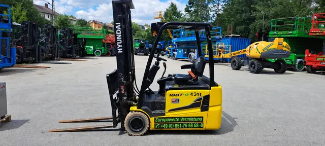 Bild 0 einer Mietmaschine vom Typ 1.8 ton elektrische driewieler | Hyundai 18BT-9 5500 mm