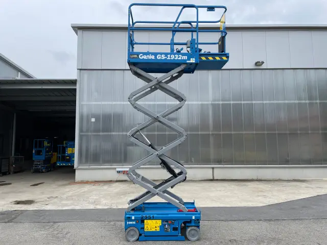 Bild 2 einer Mietmaschine vom Typ SBE-075 | Genie GS 1932m E-Drive